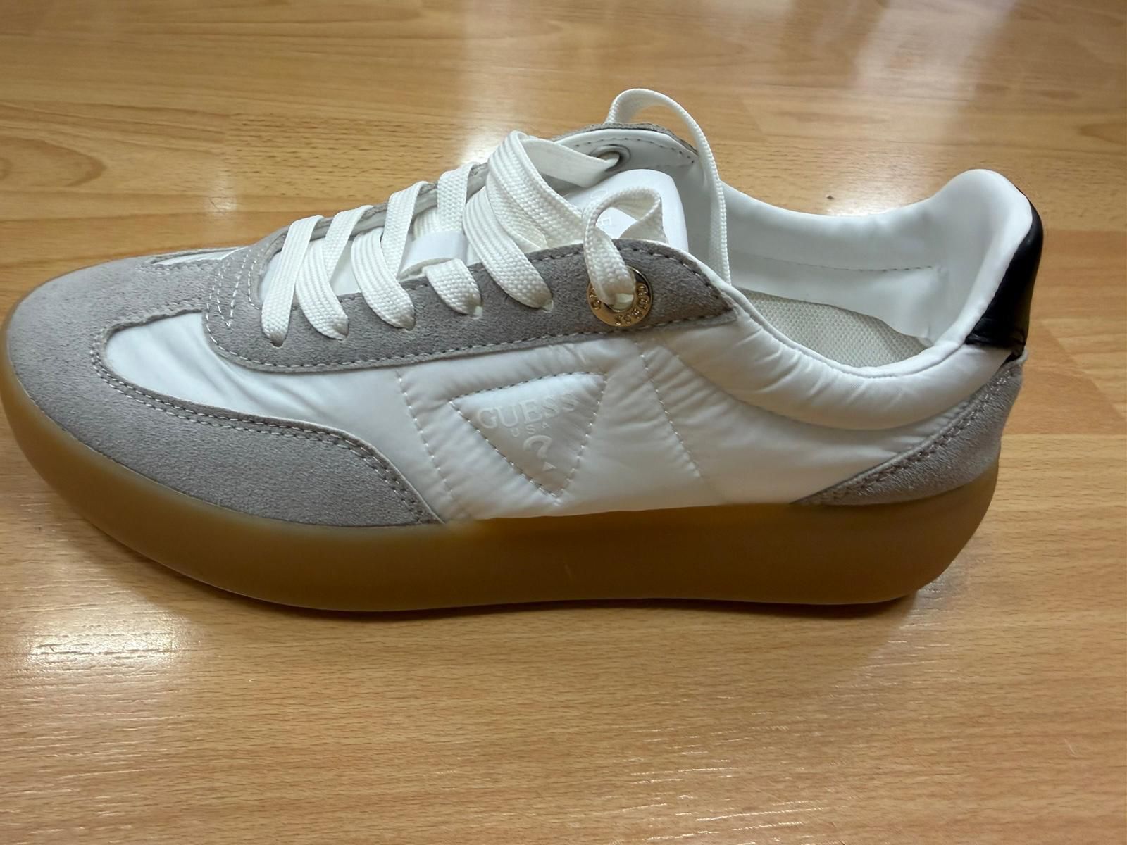 Scarpe Guess