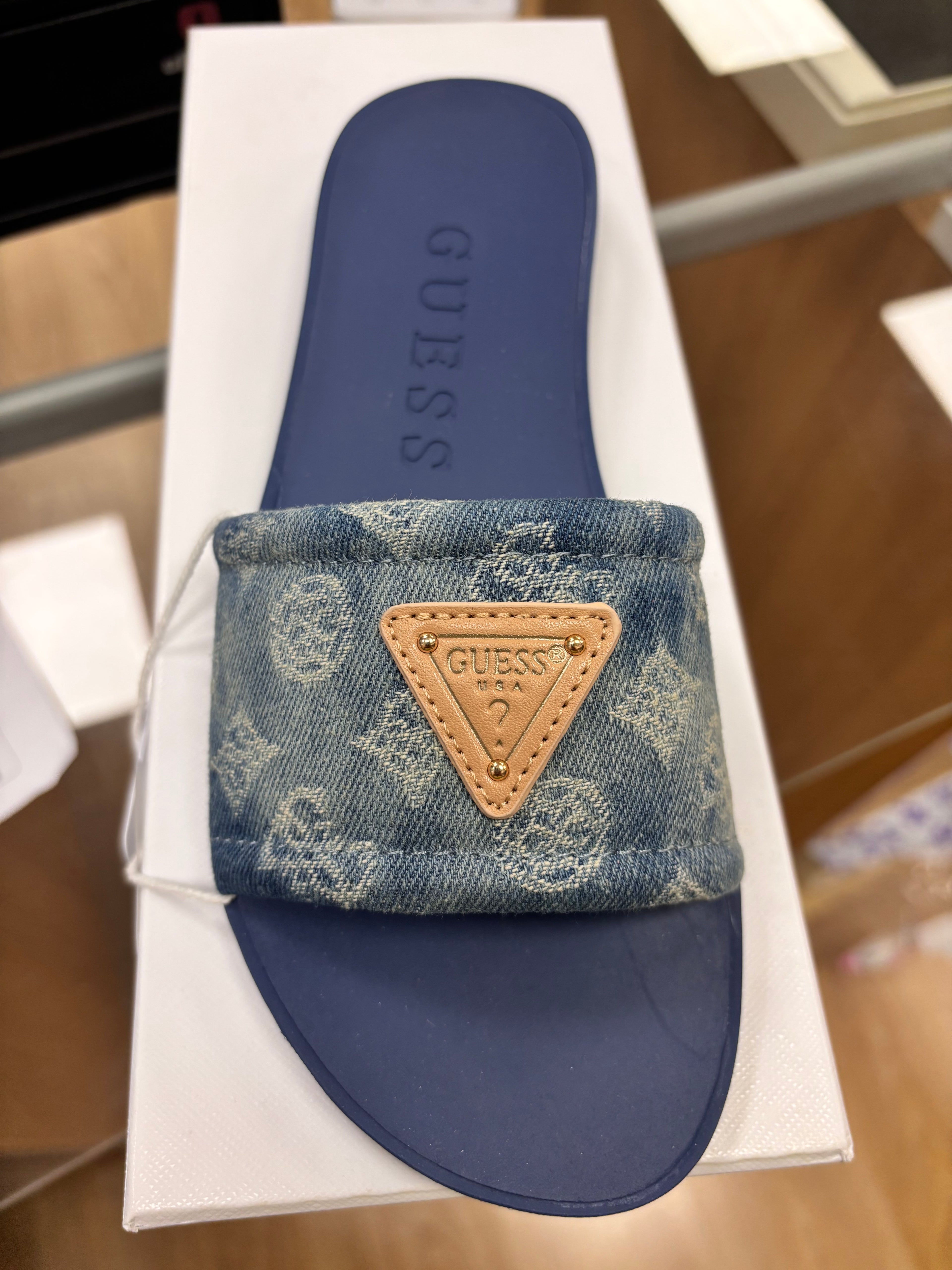Ciabattina Guess