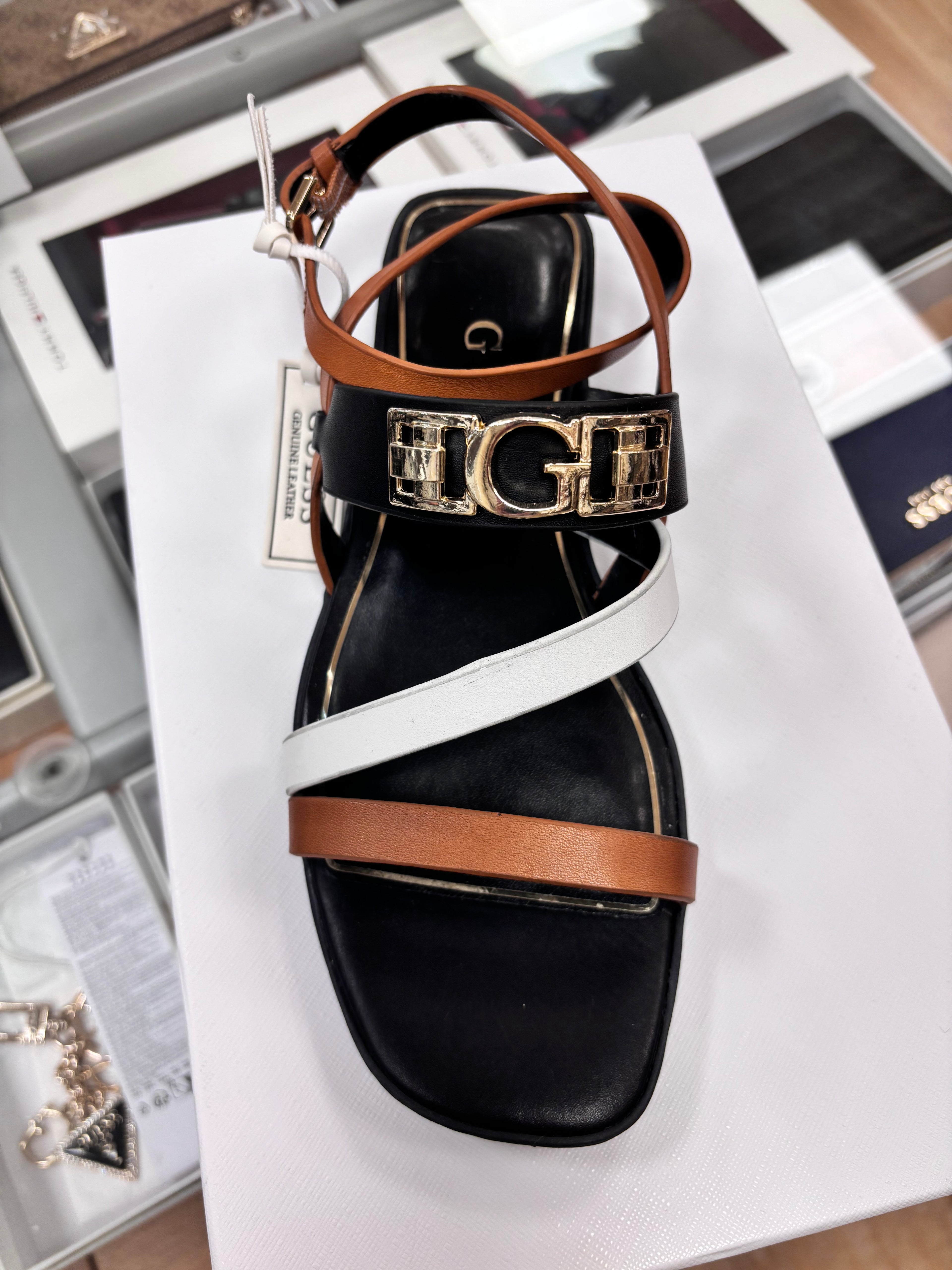 Sandalo Guess